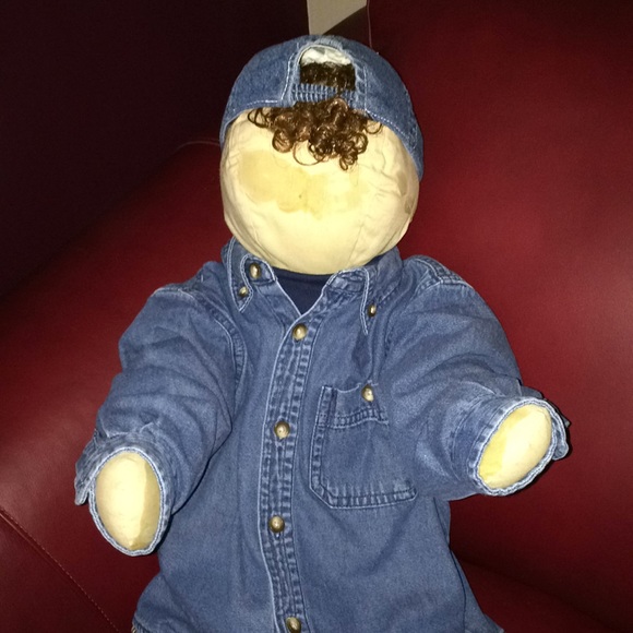 Tommy - Picture 3 of 5